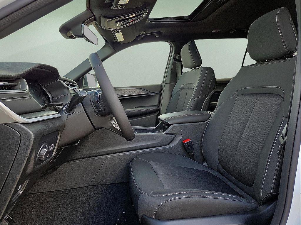 new 2025 Jeep Grand Cherokee L car, priced at $41,504