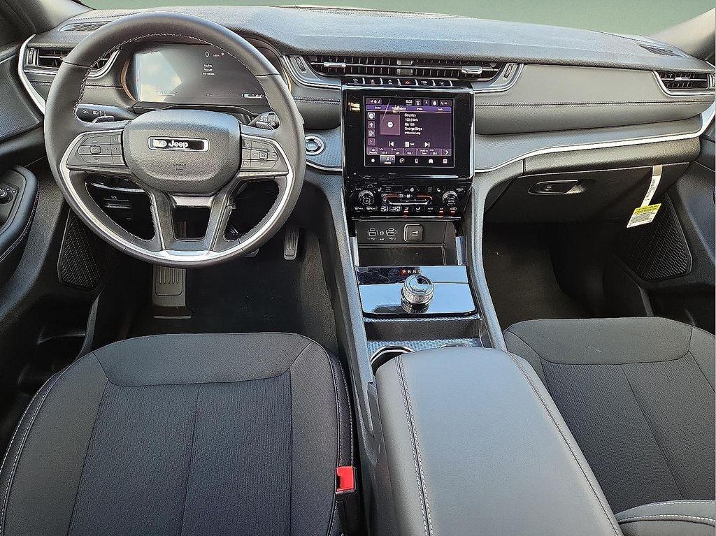 new 2025 Jeep Grand Cherokee L car, priced at $41,504
