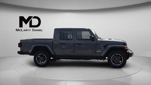 used 2023 Jeep Gladiator car, priced at $33,126