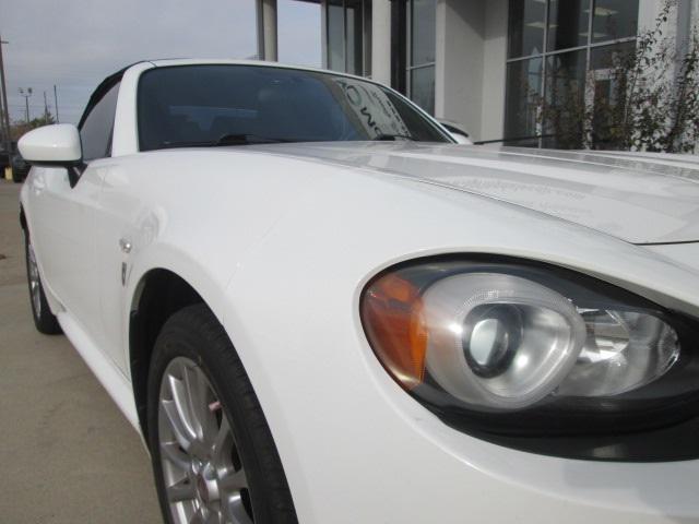 used 2018 FIAT 124 Spider car, priced at $16,000