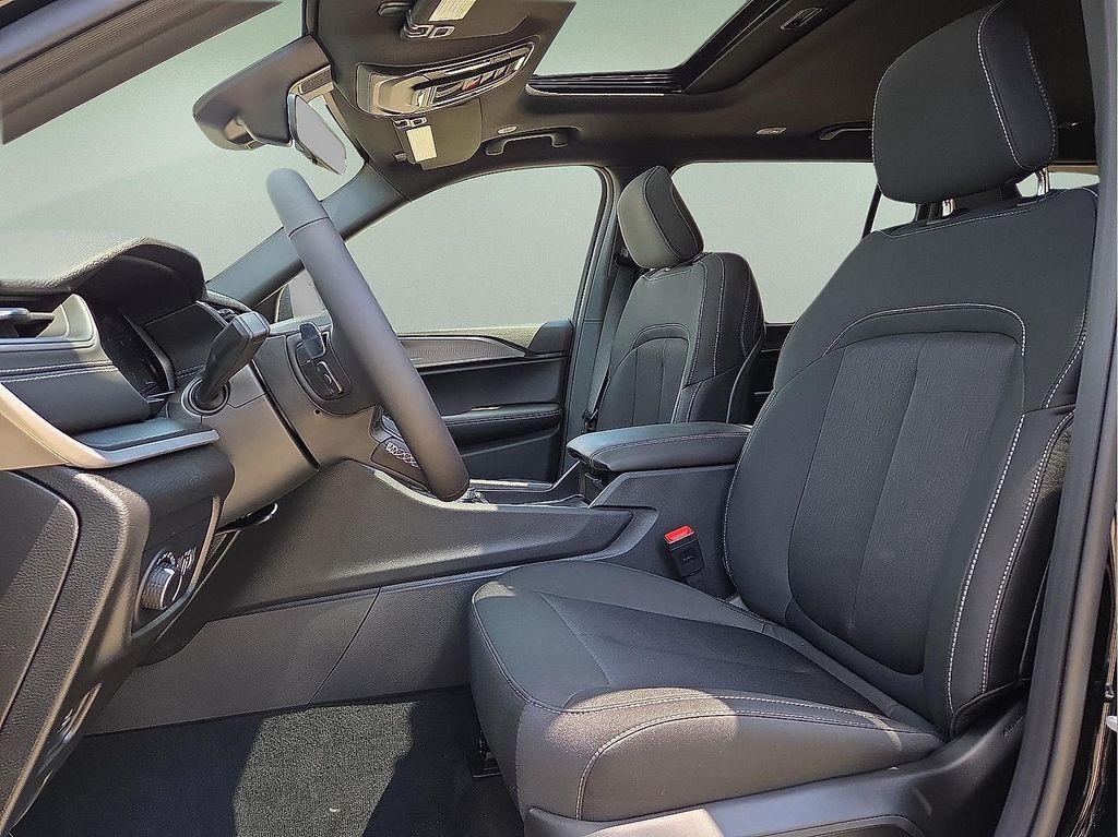 new 2025 Jeep Grand Cherokee L car, priced at $40,662