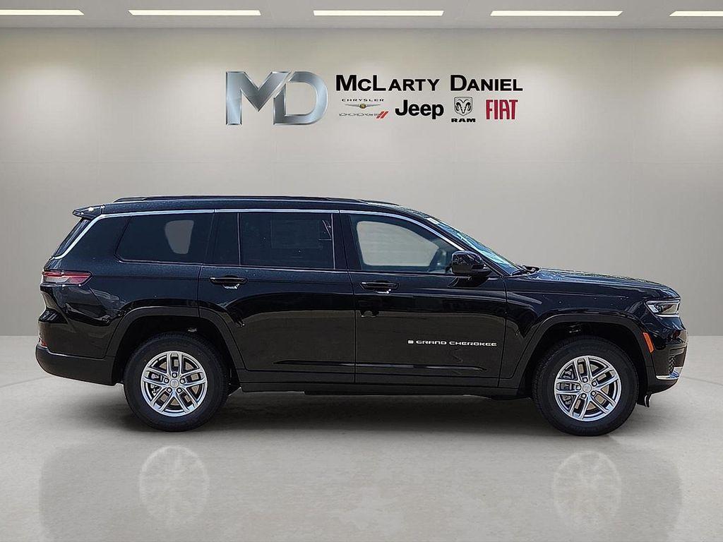new 2025 Jeep Grand Cherokee L car, priced at $40,662