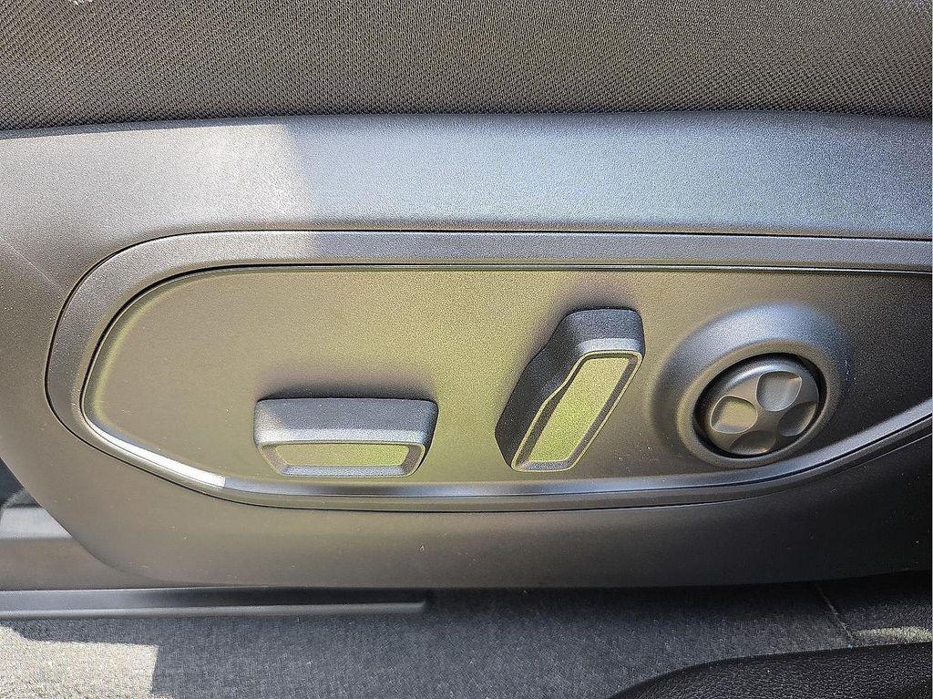 new 2025 Jeep Grand Cherokee L car, priced at $40,662