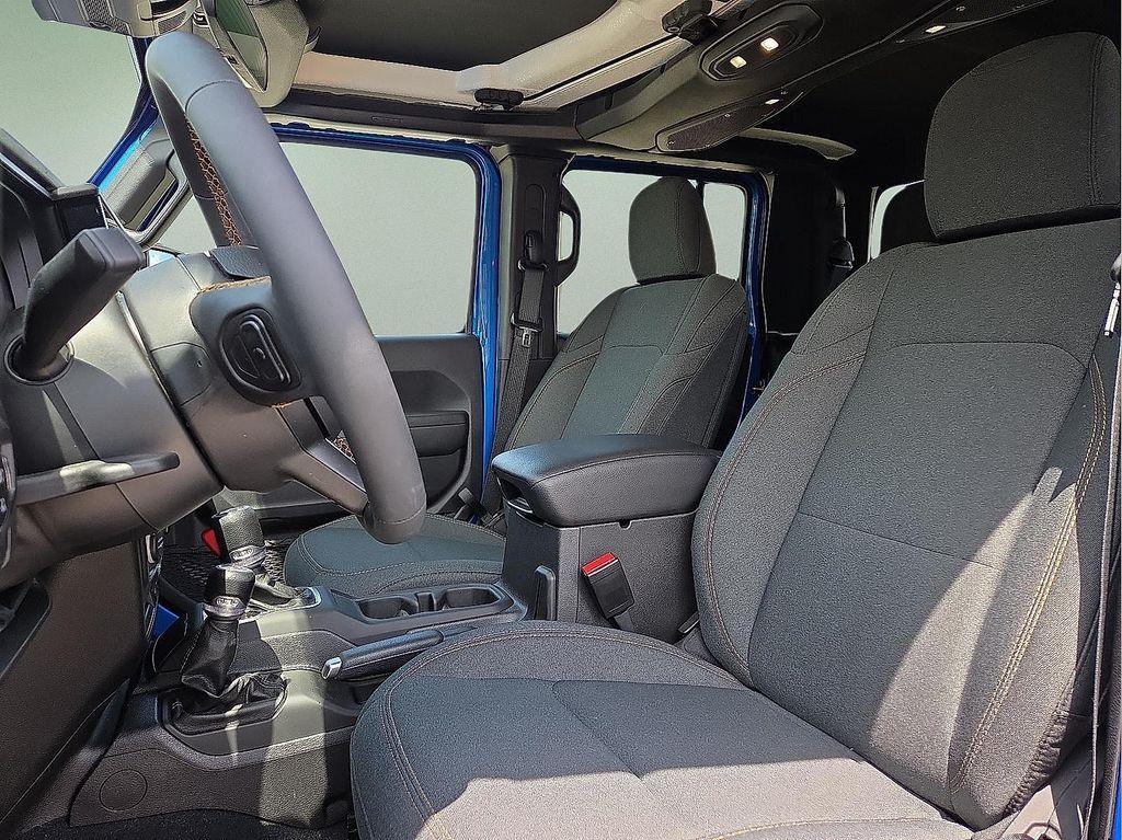 new 2024 Jeep Gladiator car, priced at $46,940