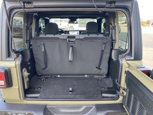new 2025 Jeep Wrangler car, priced at $44,131