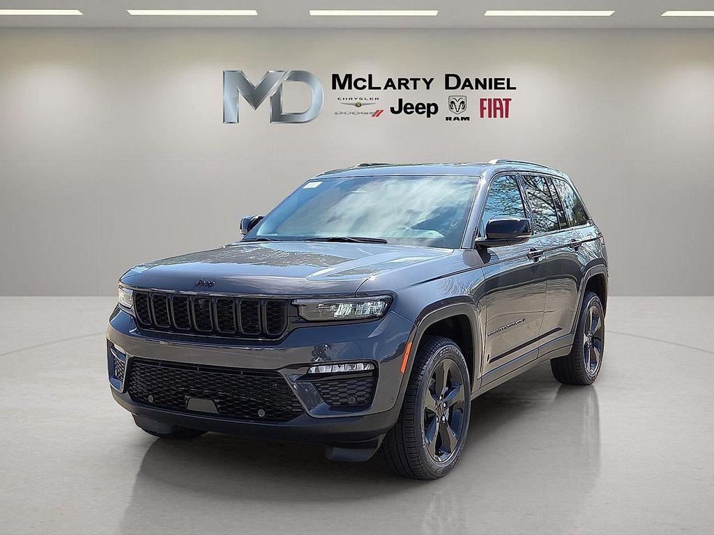 new 2025 Jeep Grand Cherokee car, priced at $49,627