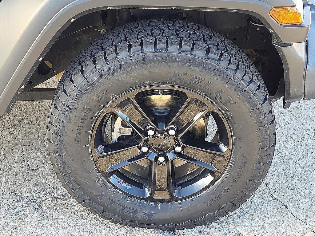 used 2021 Jeep Wrangler Unlimited car, priced at $21,437