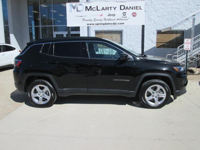 new 2024 Jeep Compass car, priced at $32,035