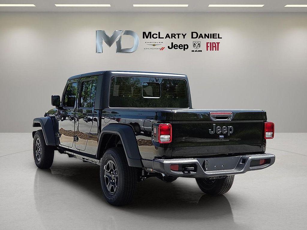 new 2025 Jeep Gladiator car, priced at $37,168