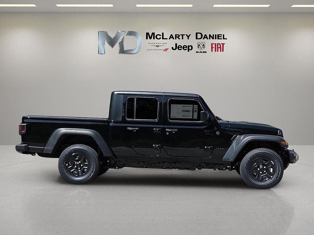 new 2025 Jeep Gladiator car, priced at $37,168