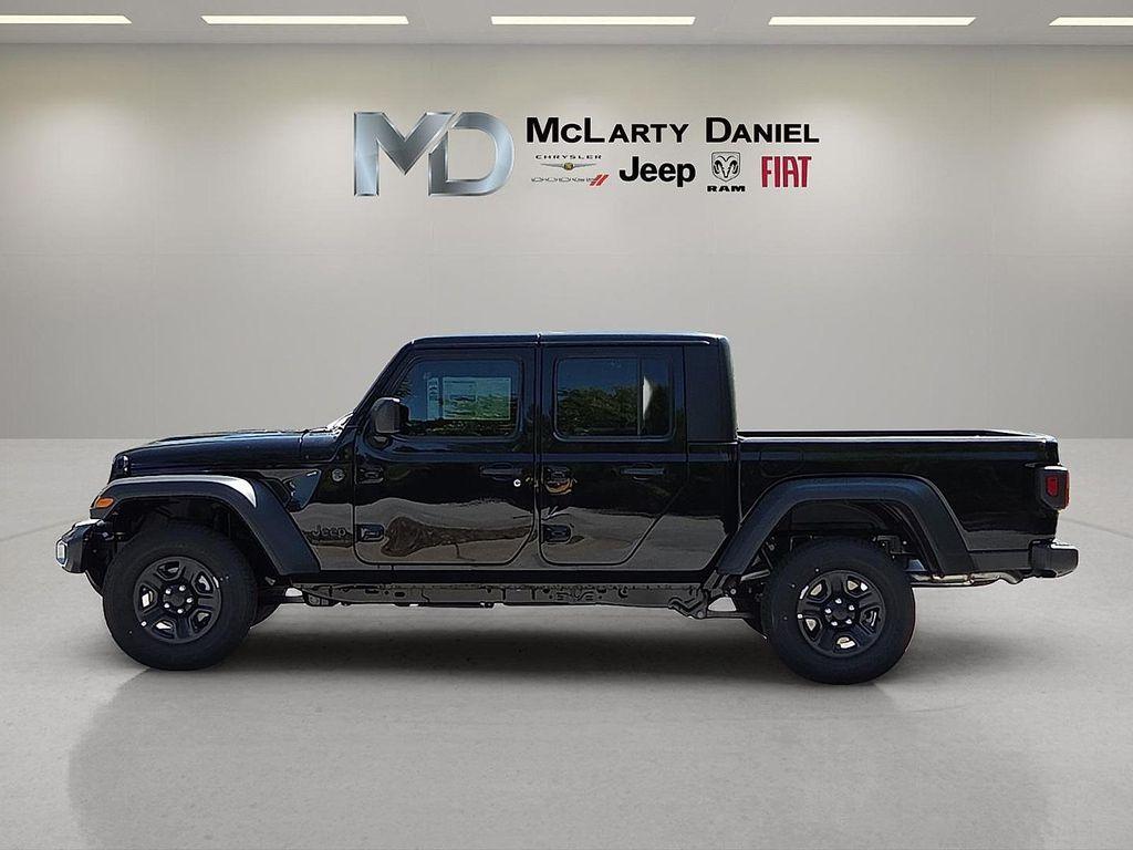 new 2025 Jeep Gladiator car, priced at $37,168