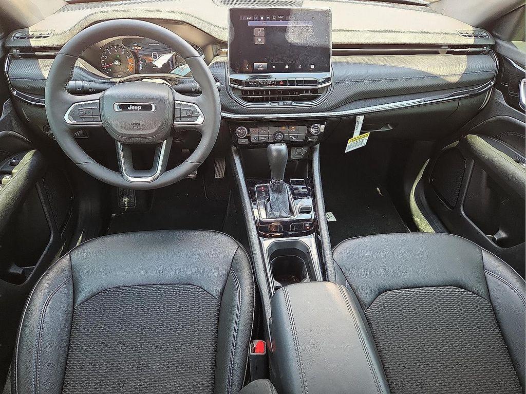 new 2025 Jeep Compass car