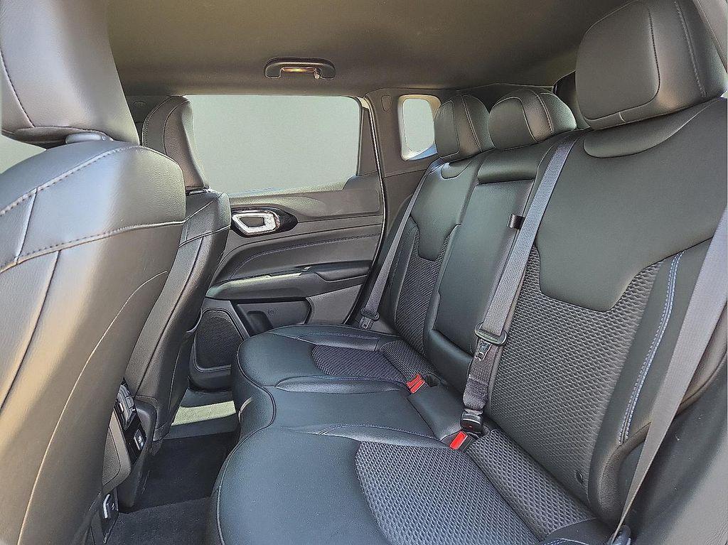 new 2025 Jeep Compass car