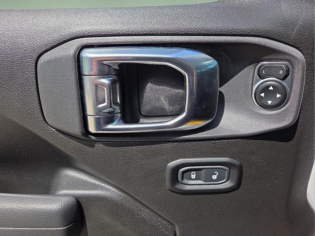 new 2025 Jeep Gladiator car, priced at $43,482