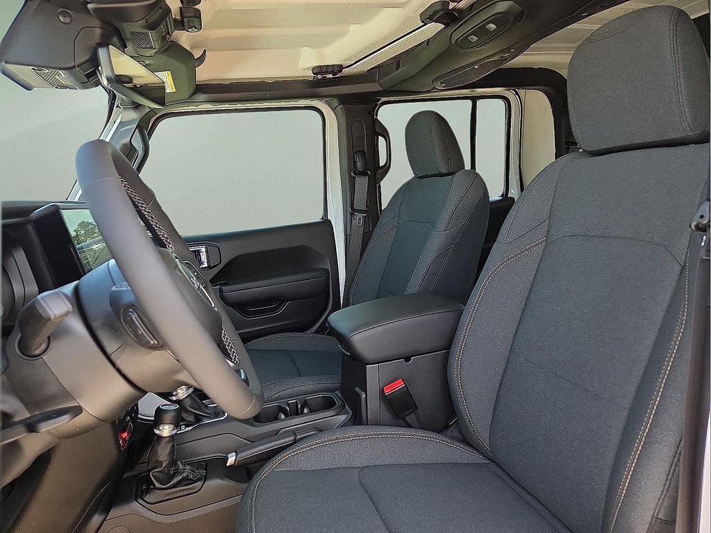 new 2025 Jeep Gladiator car, priced at $43,482