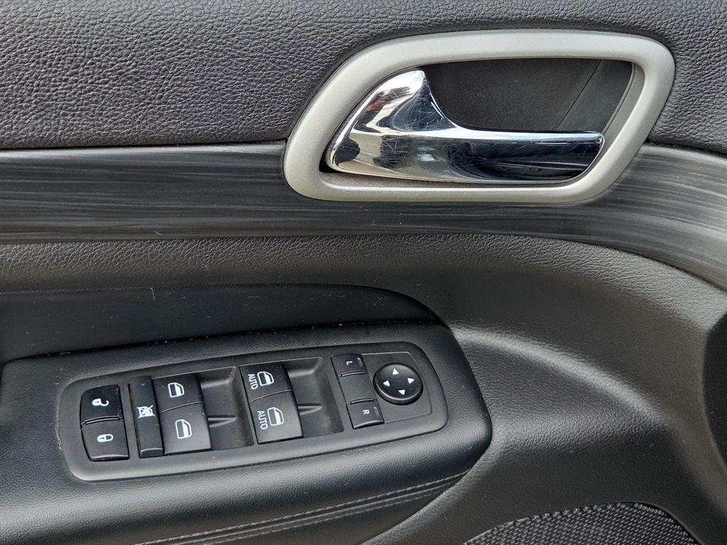 used 2020 Jeep Grand Cherokee car, priced at $17,948