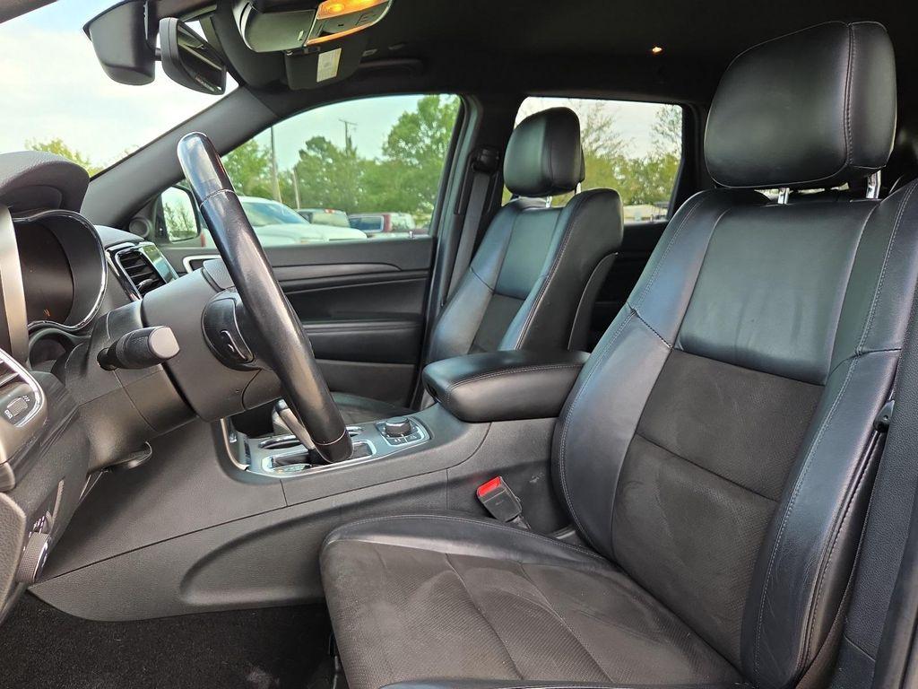 used 2020 Jeep Grand Cherokee car, priced at $17,948