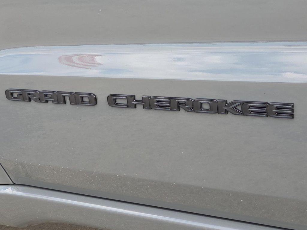 used 2020 Jeep Grand Cherokee car, priced at $17,948