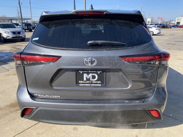 used 2023 Toyota Highlander car, priced at $35,211