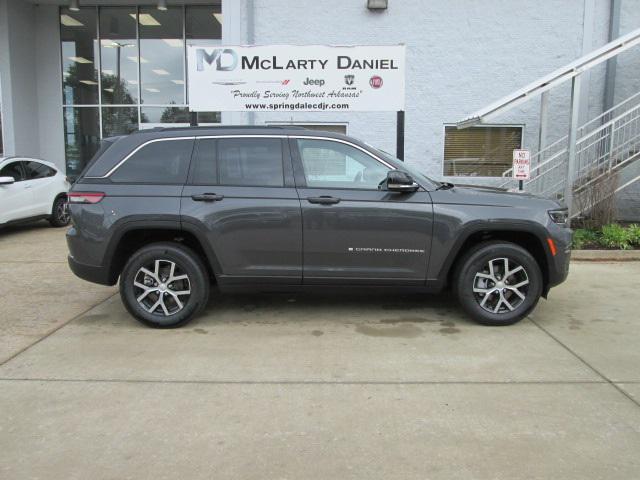 new 2024 Jeep Grand Cherokee car, priced at $47,730