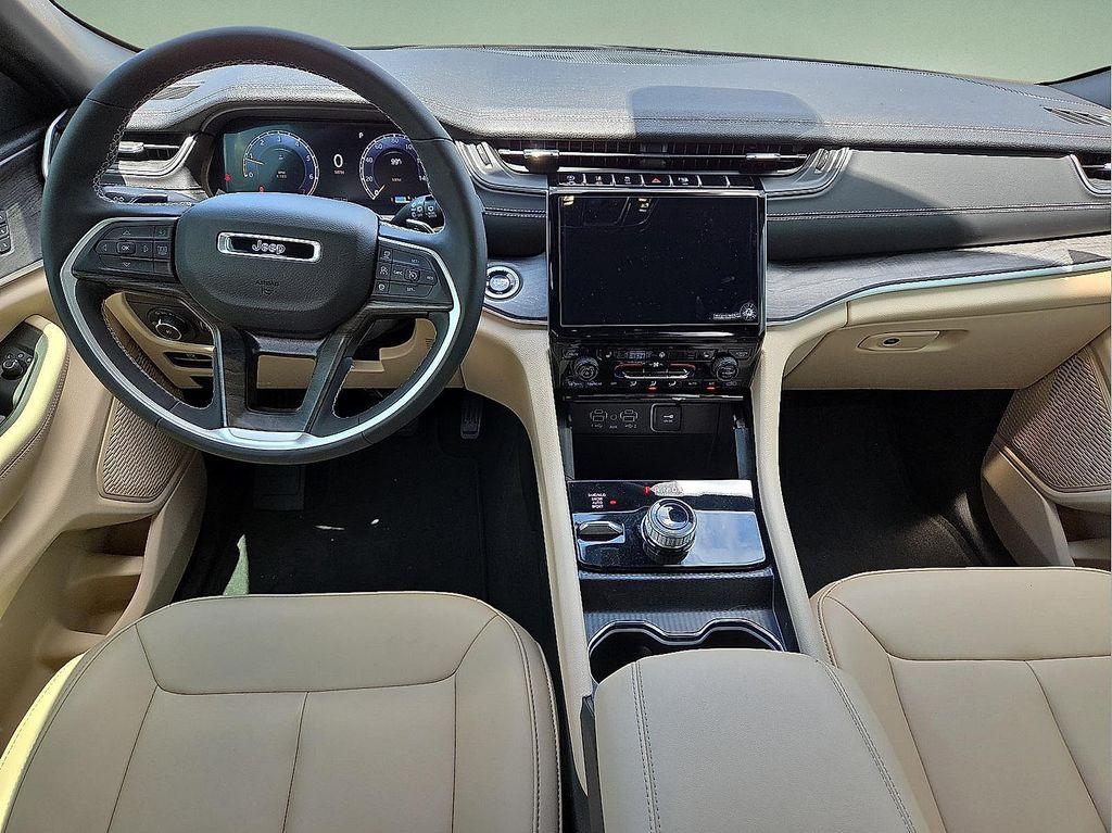 new 2024 Jeep Grand Cherokee car, priced at $39,863