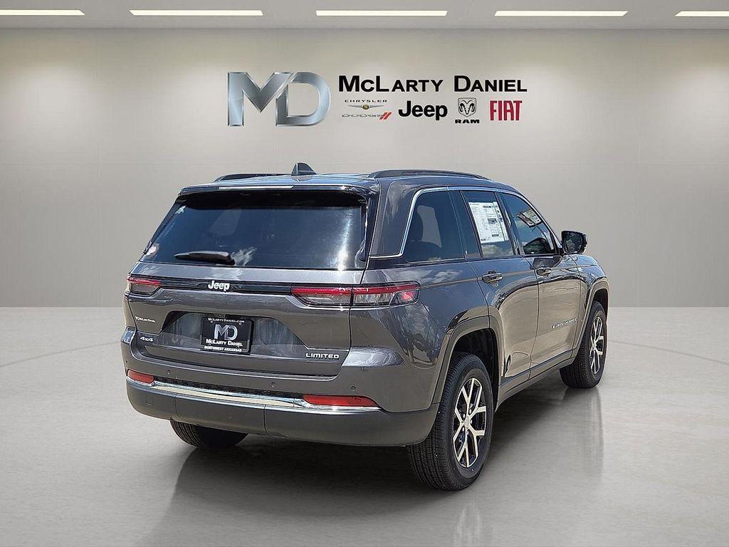 new 2024 Jeep Grand Cherokee car, priced at $39,863