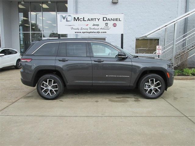 new 2024 Jeep Grand Cherokee car, priced at $47,730