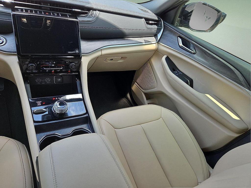 new 2024 Jeep Grand Cherokee car, priced at $39,863
