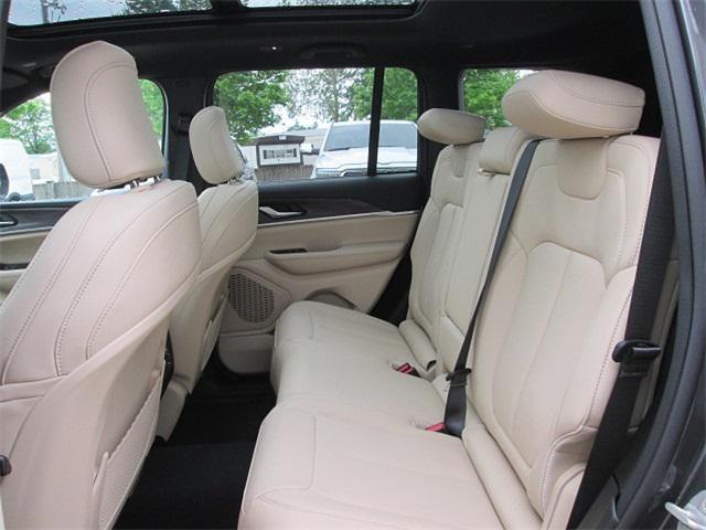 new 2024 Jeep Grand Cherokee car, priced at $47,730