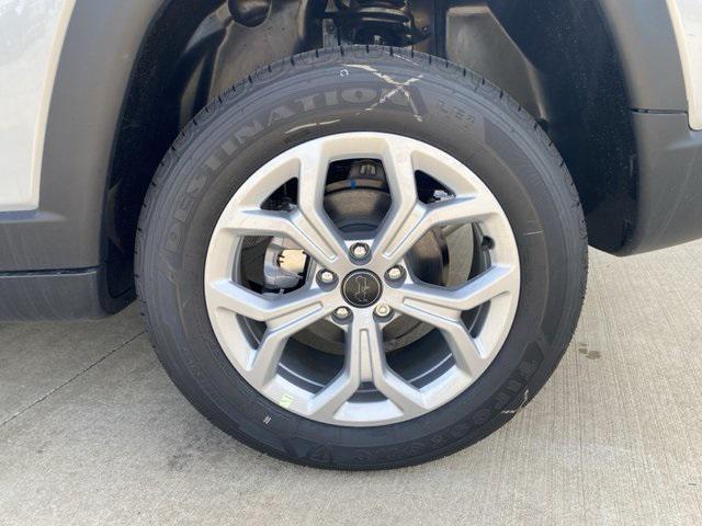new 2025 Jeep Compass car, priced at $27,250