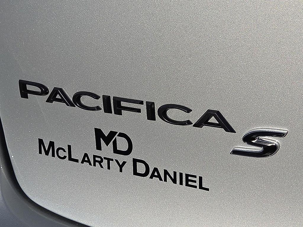 new 2026 Chrysler Pacifica car, priced at $50,500