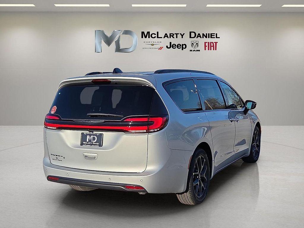 new 2026 Chrysler Pacifica car, priced at $50,500