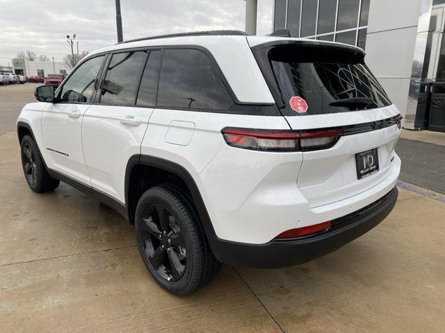 new 2025 Jeep Grand Cherokee car, priced at $49,940