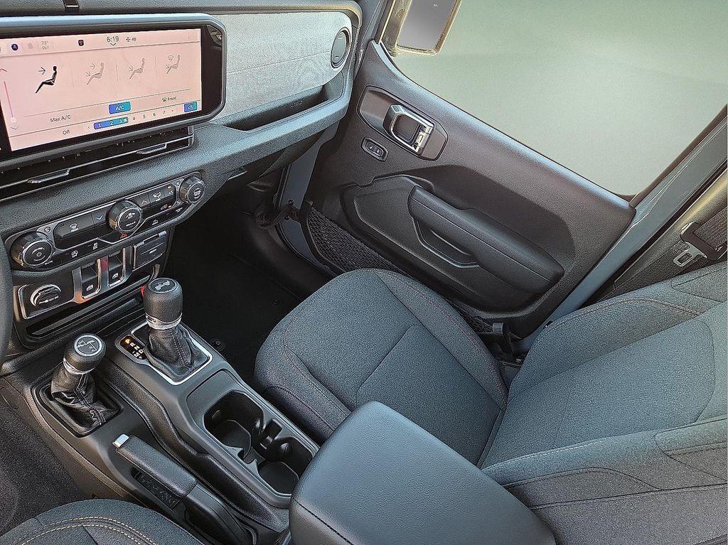 new 2025 Jeep Wrangler car, priced at $33,185