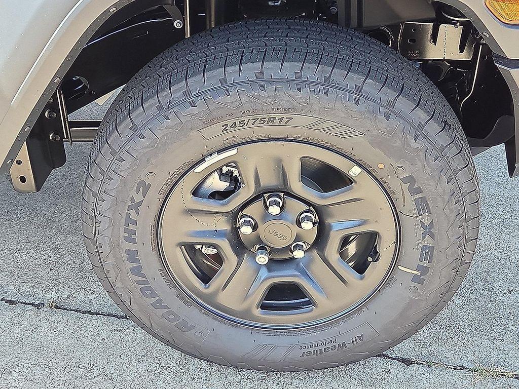 new 2025 Jeep Wrangler car, priced at $33,185