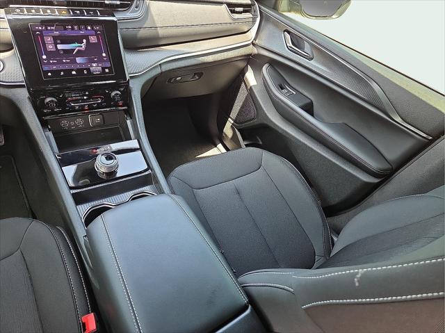 new 2024 Jeep Grand Cherokee L car, priced at $42,495