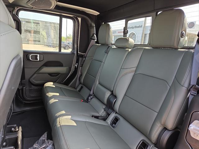 new 2025 Jeep Gladiator car, priced at $56,632