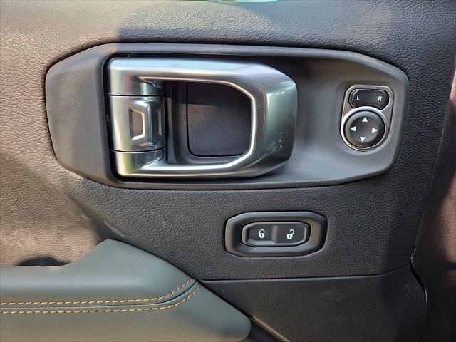 new 2025 Jeep Gladiator car, priced at $56,632