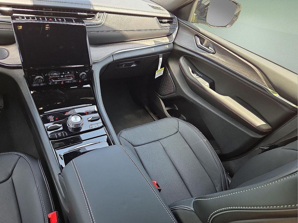 new 2025 Jeep Grand Cherokee L car, priced at $56,629