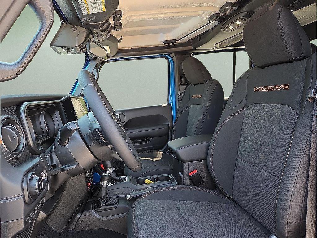 new 2025 Jeep Gladiator car, priced at $50,825