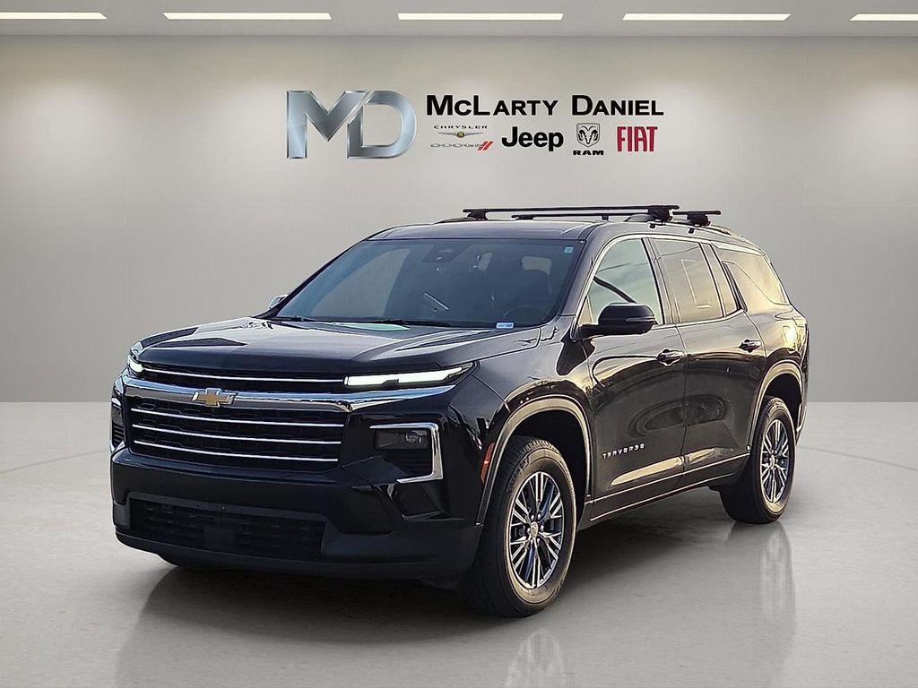 used 2024 Chevrolet Traverse car, priced at $33,650