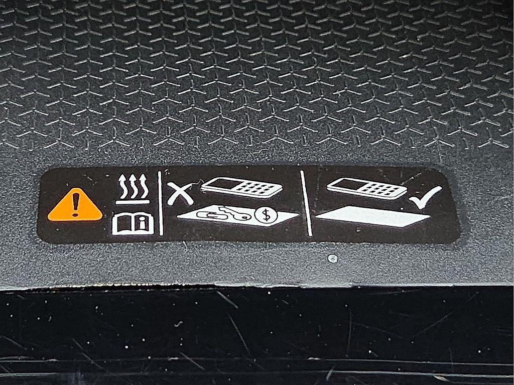 used 2024 Chevrolet Traverse car, priced at $33,650