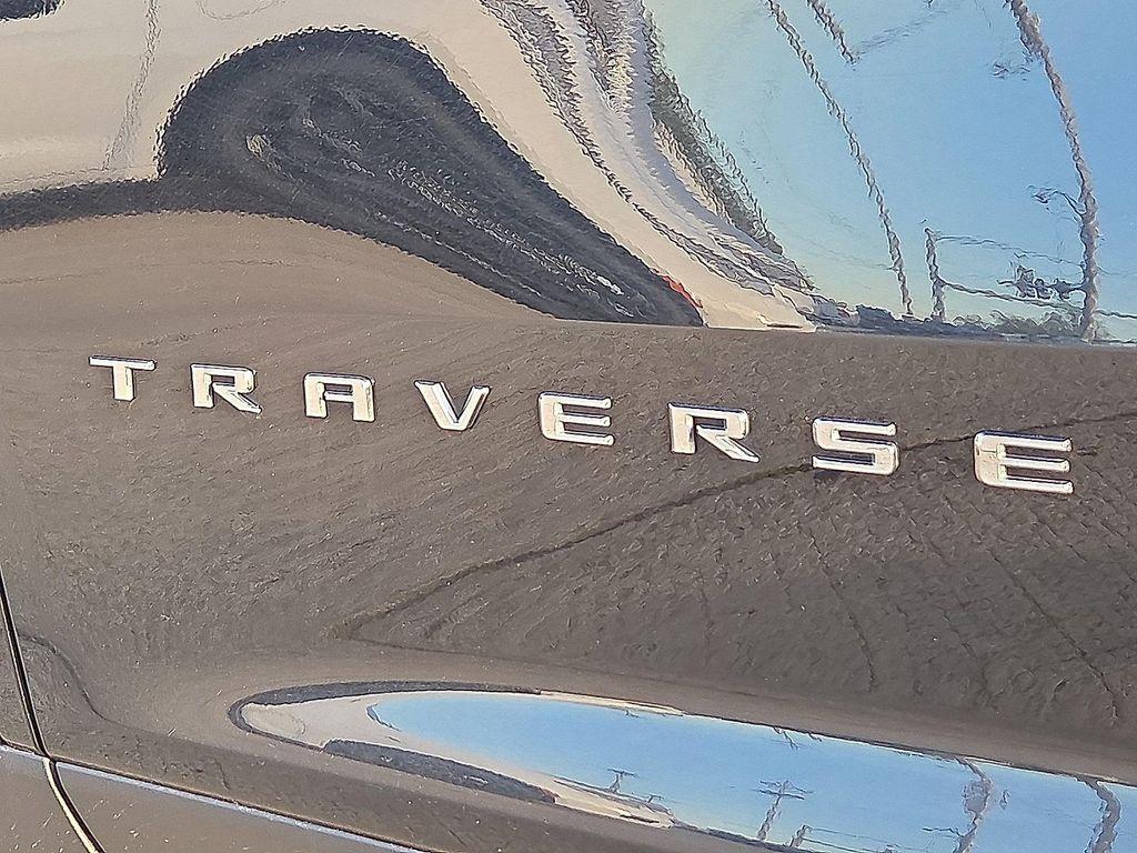 used 2024 Chevrolet Traverse car, priced at $33,650