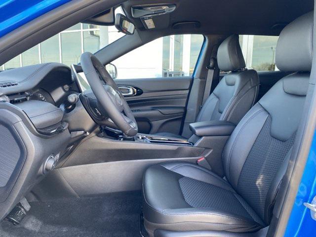 new 2025 Jeep Compass car, priced at $27,943