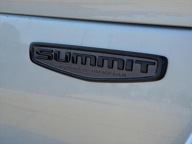 new 2025 Jeep Grand Cherokee L car, priced at $68,386
