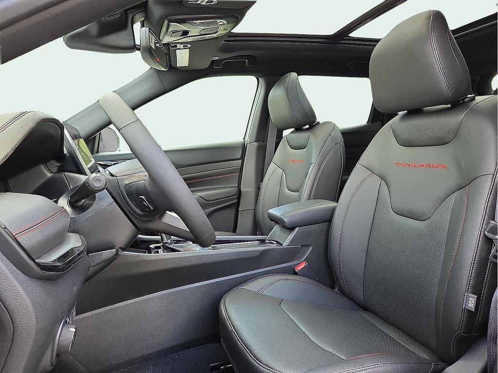 new 2025 Jeep Compass car, priced at $38,201