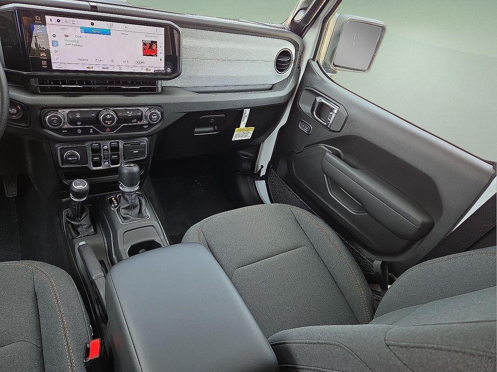 new 2025 Jeep Wrangler car, priced at $40,305