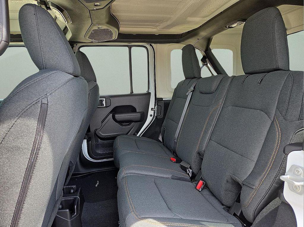 new 2025 Jeep Wrangler car, priced at $40,305