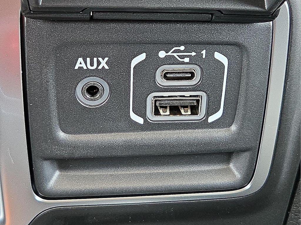 new 2025 Jeep Wrangler car, priced at $40,305