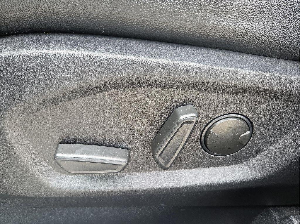 used 2024 Ford Edge car, priced at $24,284